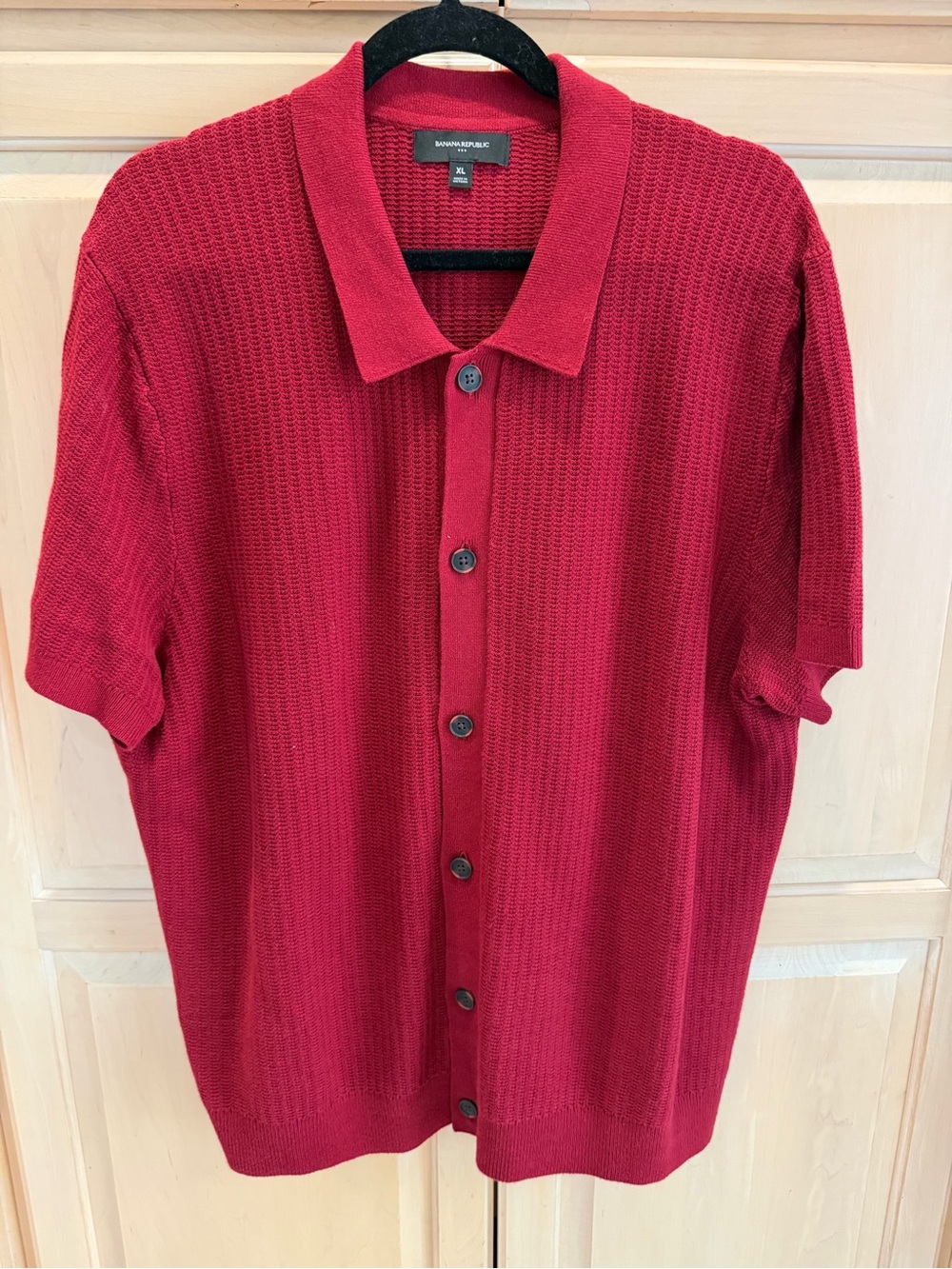 Banana Republic Men’s Red Short-Sleeve Button-Front Knit Sweater Shirt